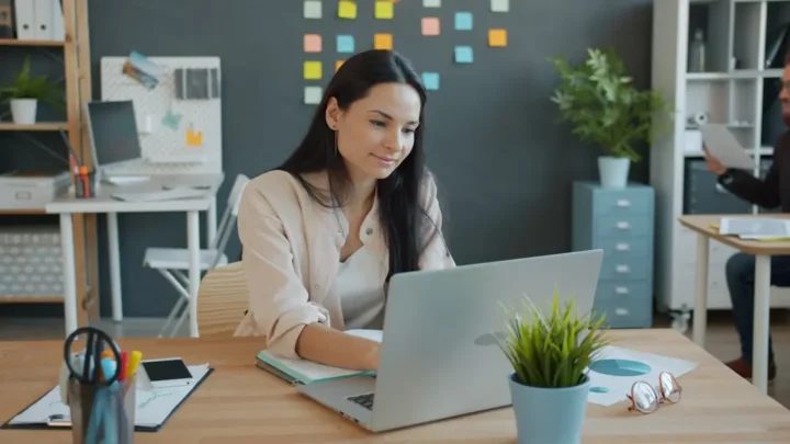 Porovnání Raynet vs Pipedrive v oblasti CRM systémů