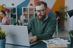 Caflou vs Money S3 - porovnání CRM systémů