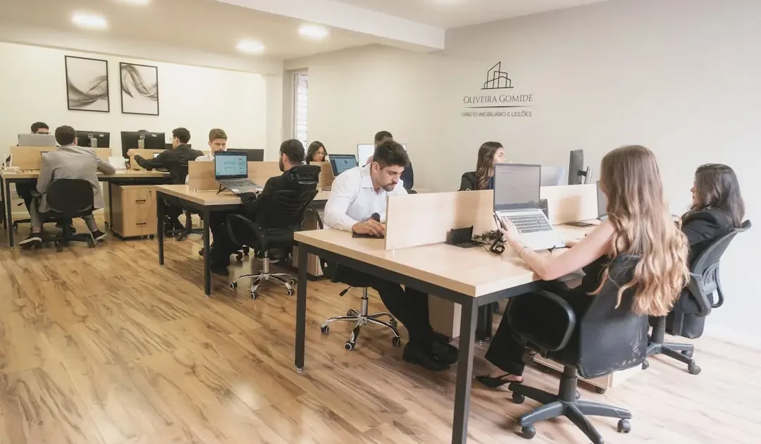 Zaměstnanci udržují fokus v práci s pomocí CRM