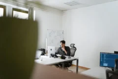 Onboarding zaměstnanců v moderní kanceláři